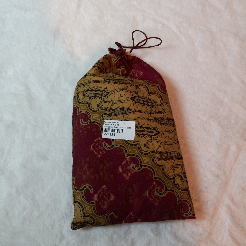 Batik Rayon Sarong in Aqua Blue from Indonesia, "Aqua Sunshine" - Picture 9 of 10